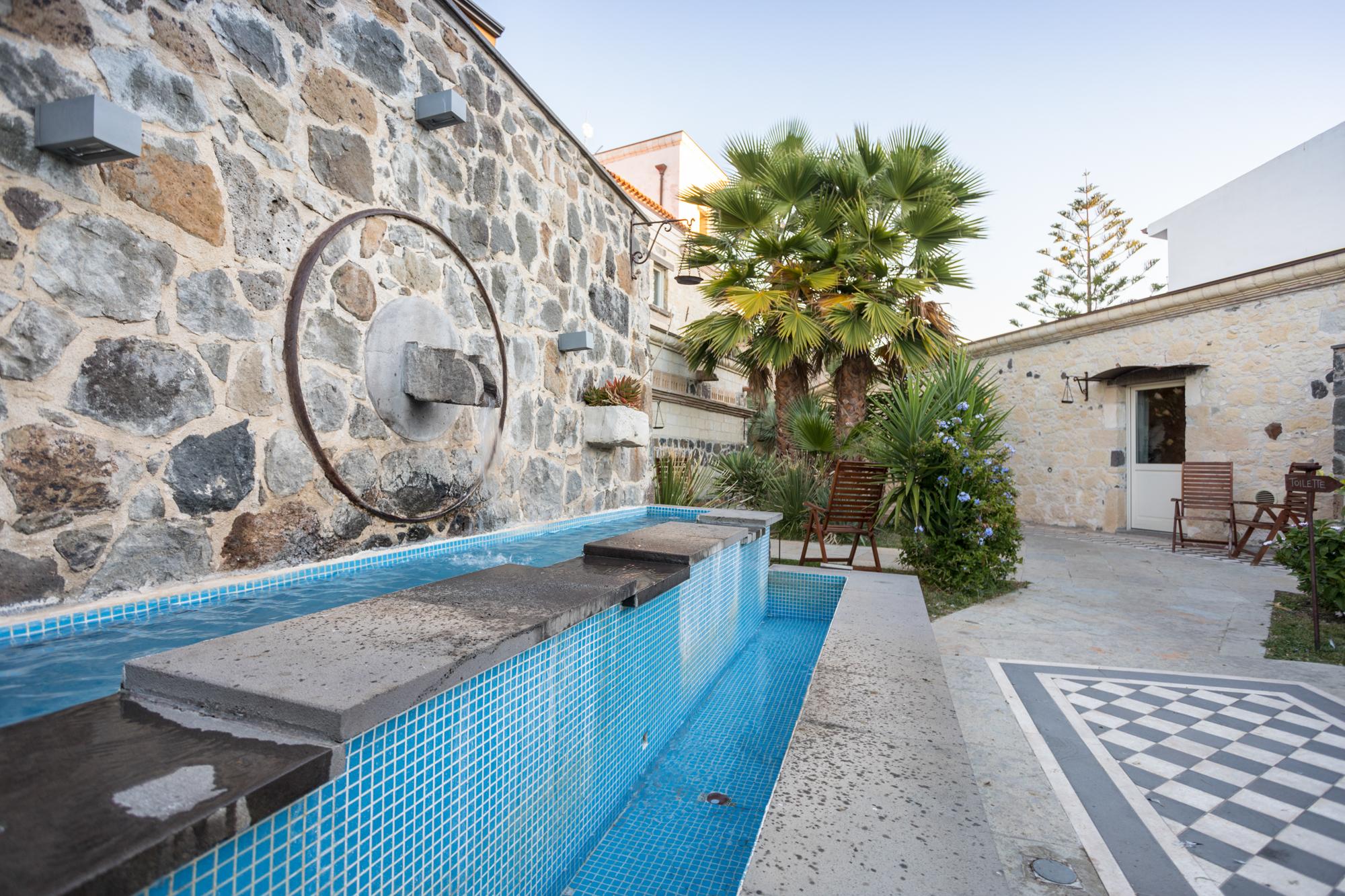 Maison Hotel 3*