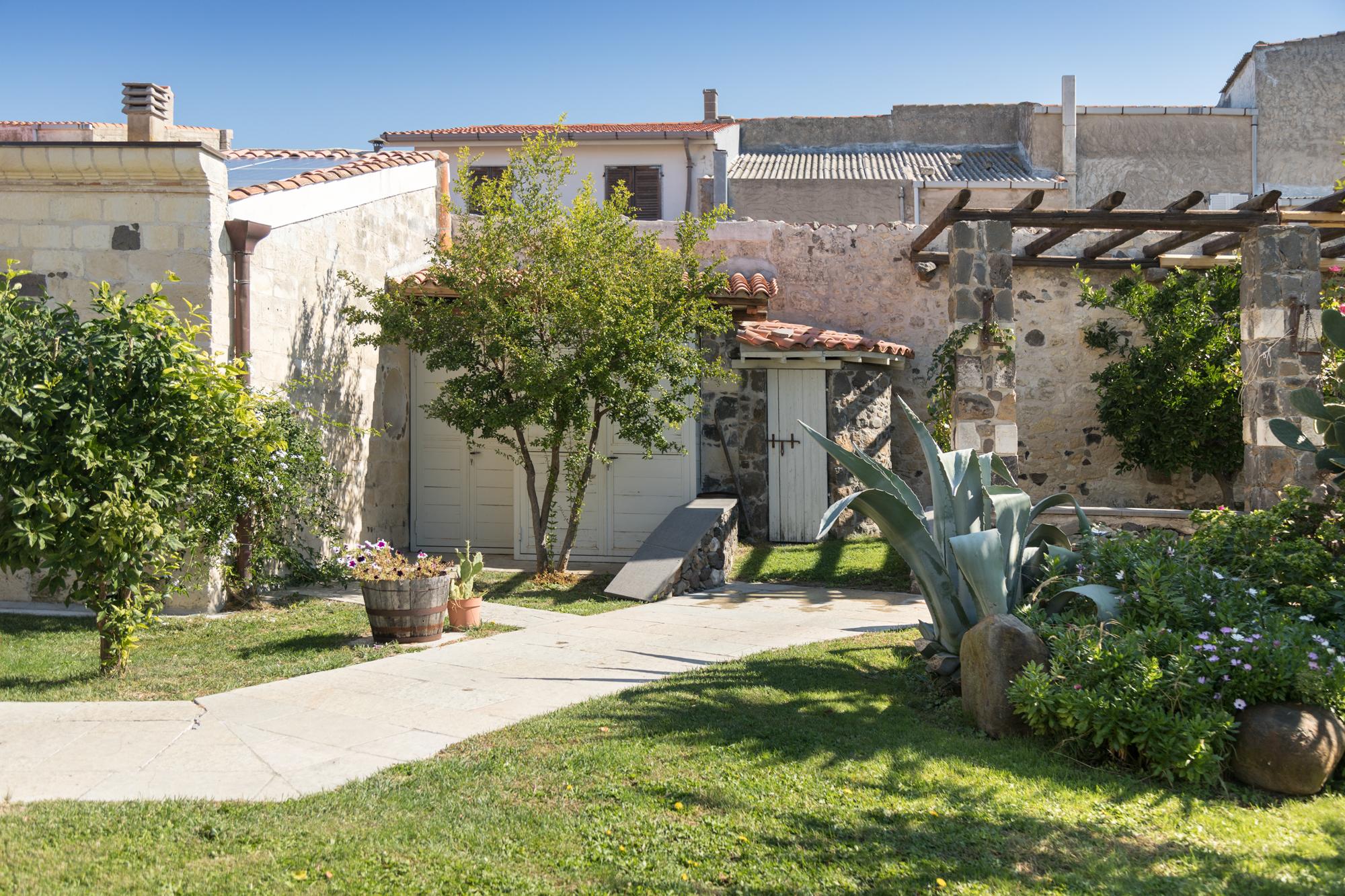 Maison Hotel 3*