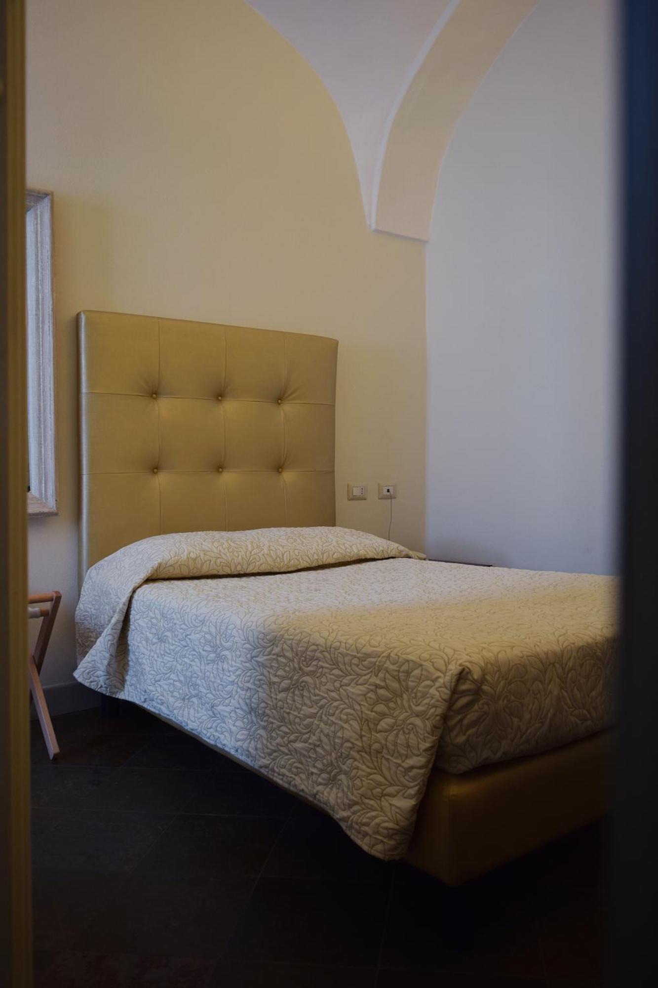 Maison Hotel 3*